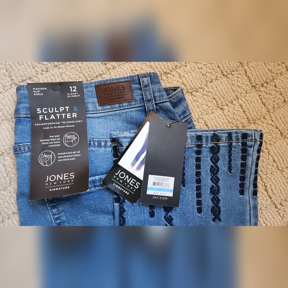 Jones New York Signature Jean